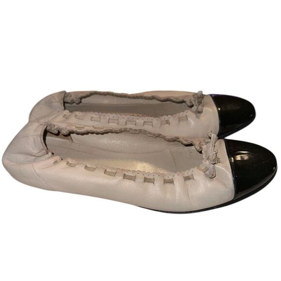 CHANEL Shoes Woman’s Size 7.5 Interlocking CC Logo Leather Ballet Flats - Picture 3 of 8